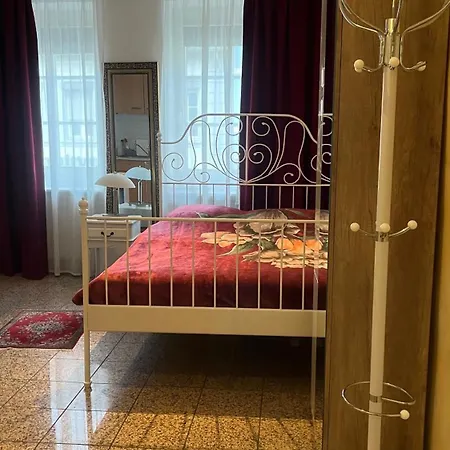 Schoene Und Gemuetliche In Zentrum Trier